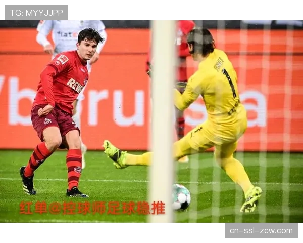 科隆主场球迷在比赛第19分钟集体鼓掌,纪念已故俱乐部传奇 科隆主场球迷在比赛第19分钟集体鼓掌,纪念已故俱乐部传奇